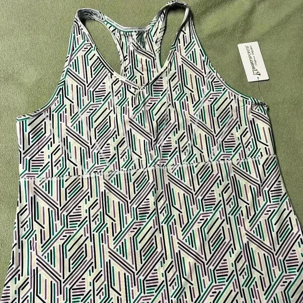 Skirt Sports Eclipse Tank Journey print